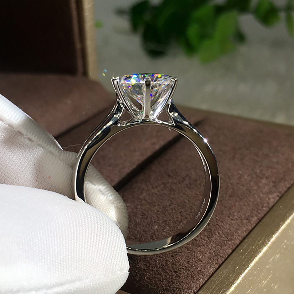 Benutzerdefinierter massiver 1 – Moissanite Engagement Ring 1 Carat Bewertung und Preis